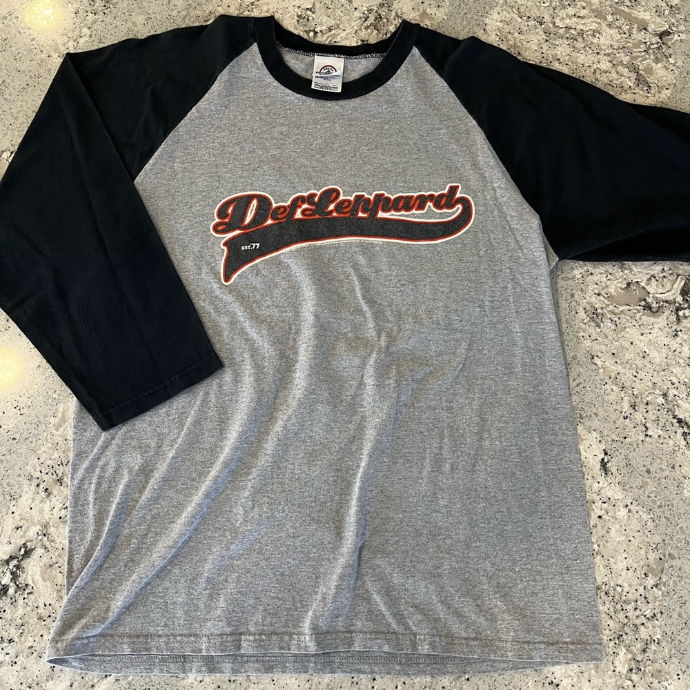2005 Def Leppard 3/4 Sleeve Band Tee